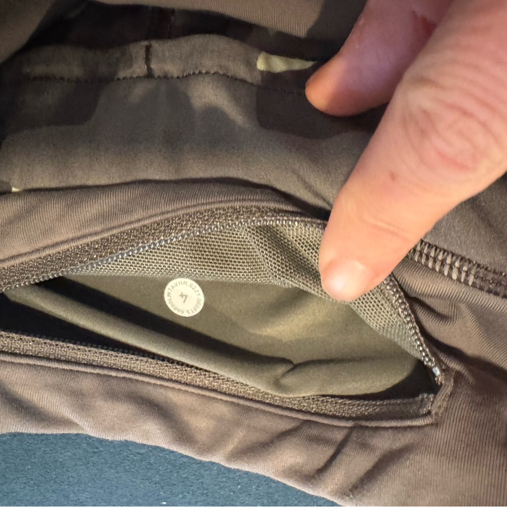 Bundle of 5 Lululemon “Speed Up” 2.5” shorts - Picture 5 of 16
